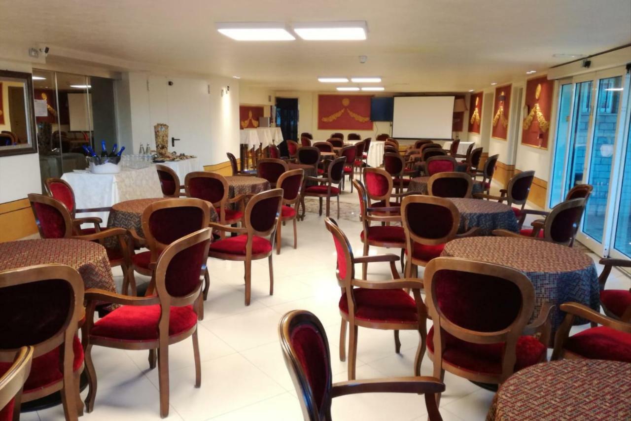 Hotel Lady Mary Milano Marittima Exterior photo